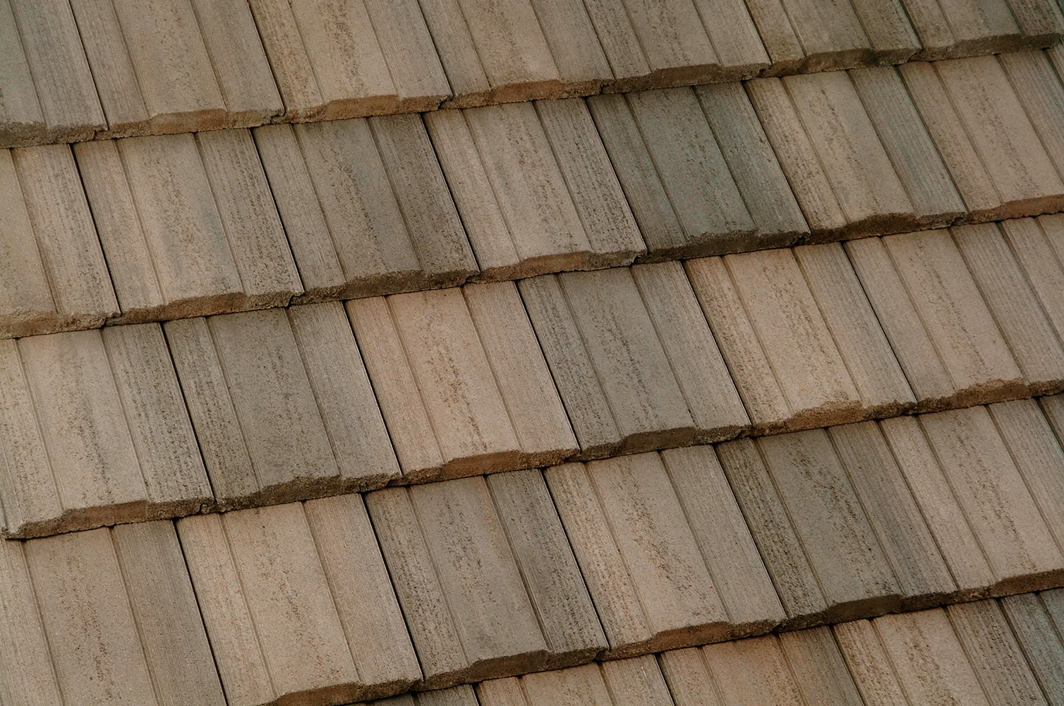 Eagle Roofing Golden Eagle Brown Gray Range roof shingle swatch